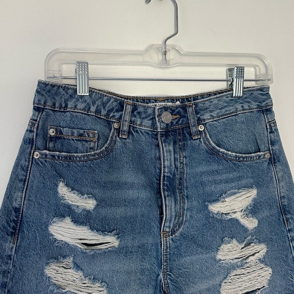 Garage Denim High-Rise Mom Shorts - Size 7 / 28 - Picture 3 of 9